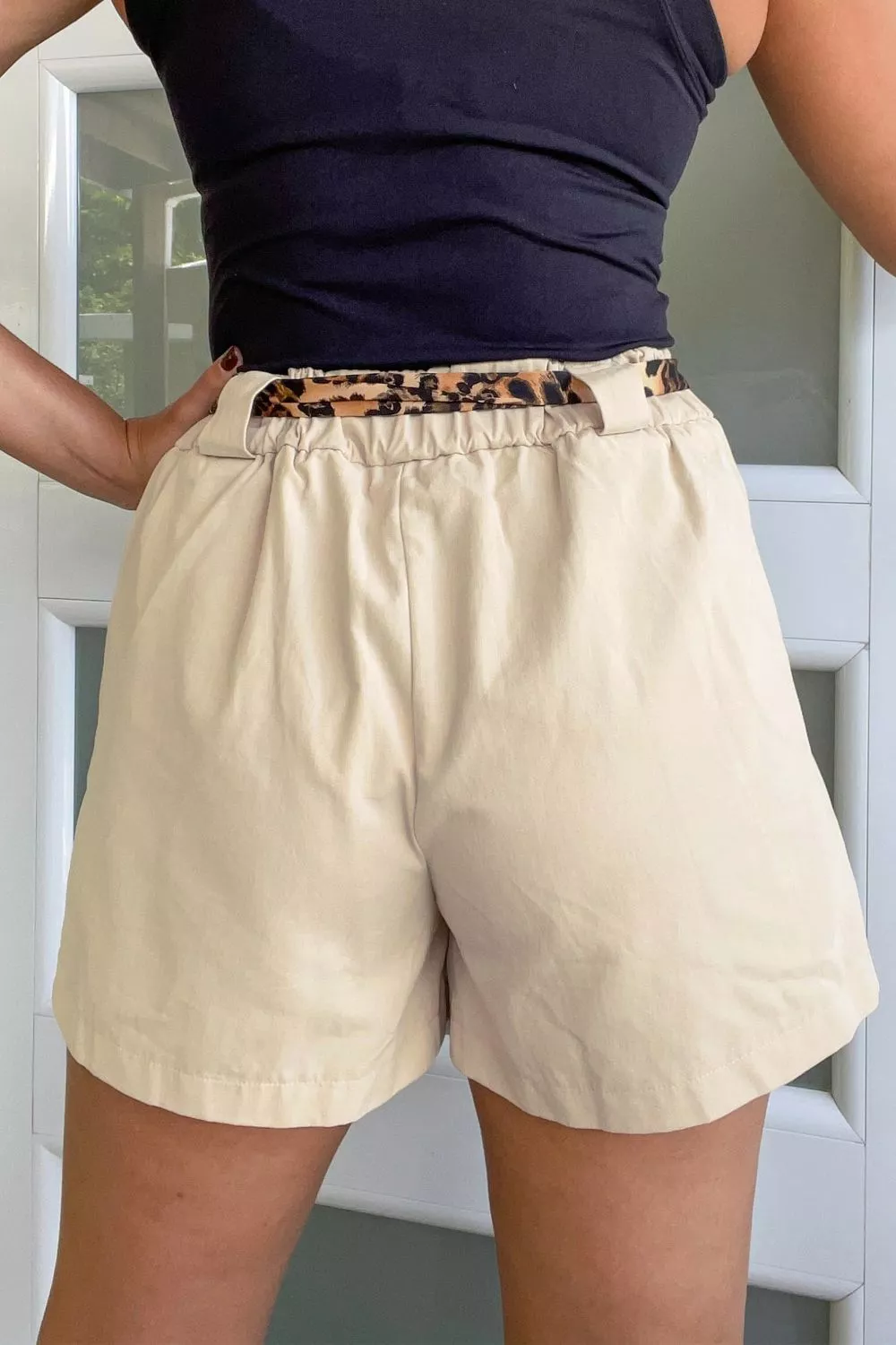 High-Waisted Pleated Shorts, image 2