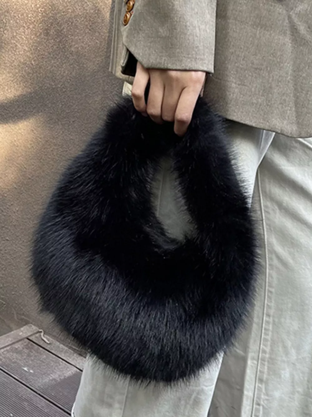 Fluffy Solid Color Handbag, image 3
