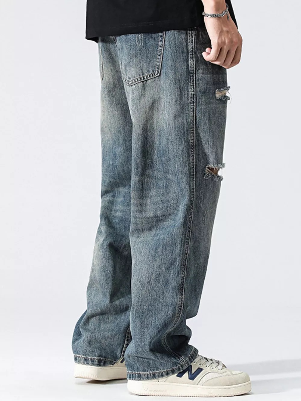 Men's Distressed Loose Fit Jeans, image 4