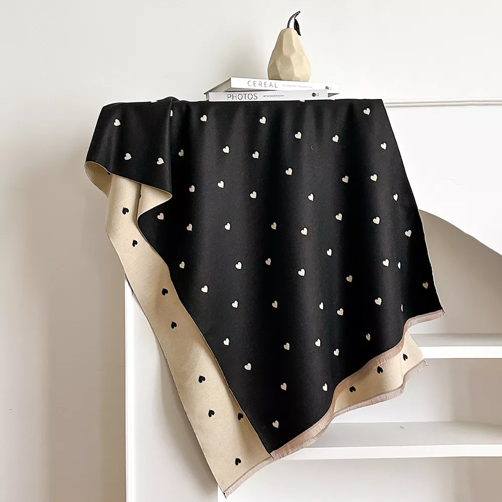 Heart-Patterned Raw Hem Winter Scarf, image 2