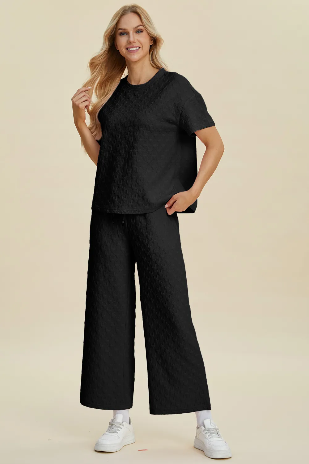 Full Size Texture Round Neck Short Sleeve Top and Pants Set, image 4
