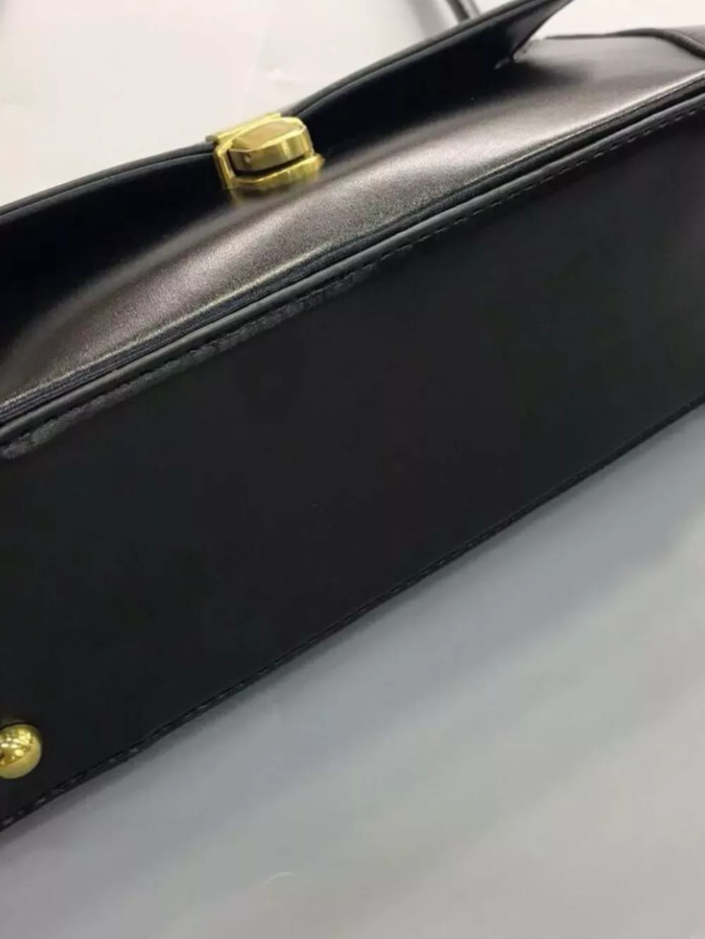 Leather Shoulder Bag with Golden Clasp, image 4