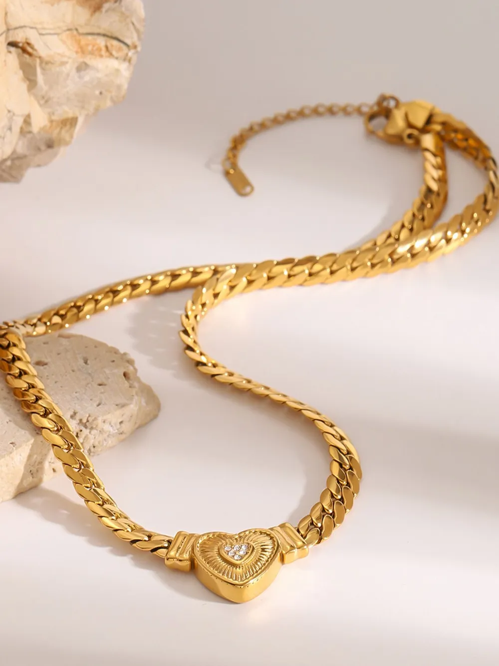 18K Gold-Plated Inlaid Zircon Heart Chain Necklace, image 2