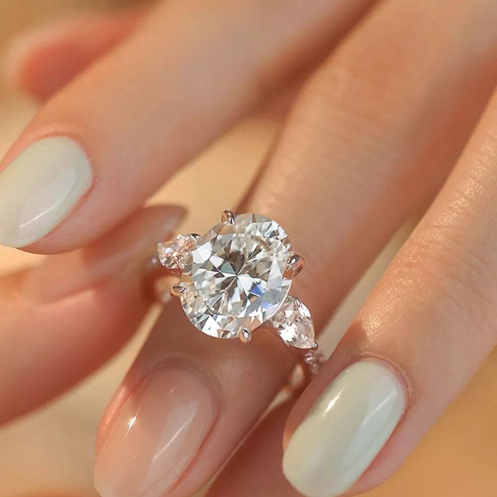 2 Carat 925 Sterling Silver Moissanite Oval Ring, image 2