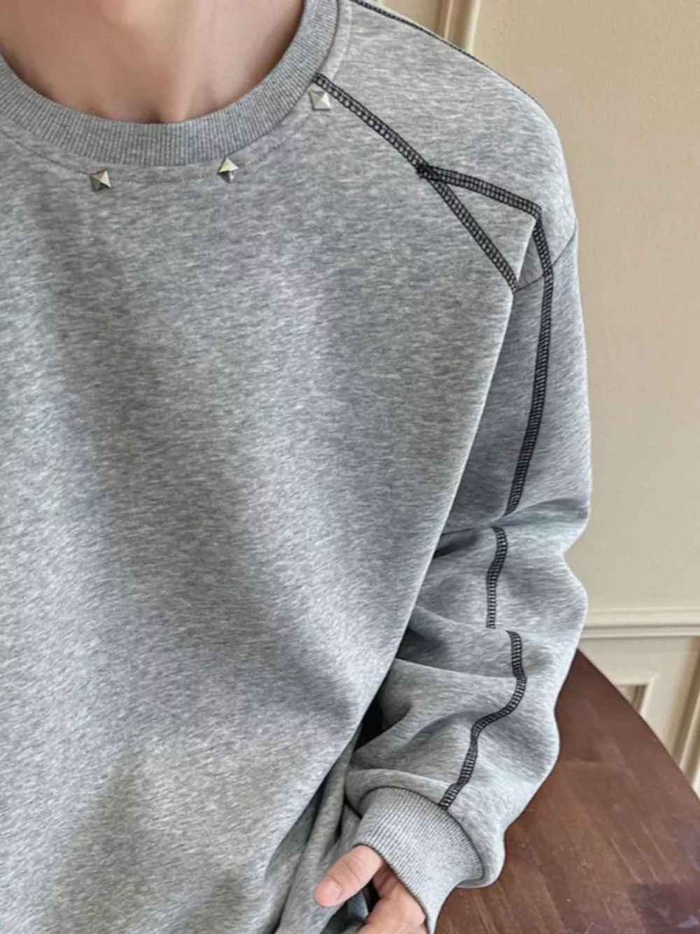 Men's Plus Size Studded Contrast Stitching Sweatshirt, image 4