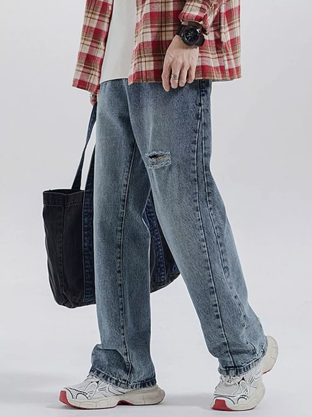 Men's Vintage Distressed Relaxed Fit Jeans, image 5