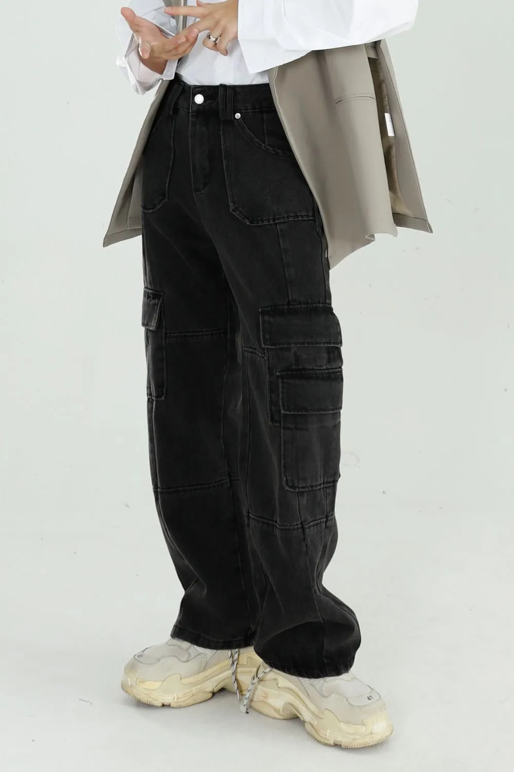 Baggy Jeans with Cargo Pockets, image 3