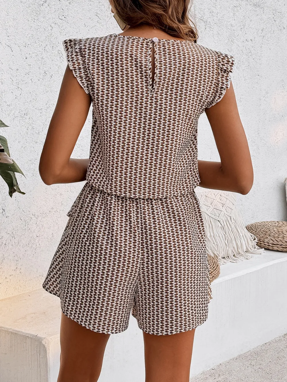 Printed Round Neck Top and Layered Shorts Set, image 9