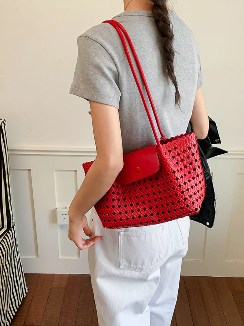 Hollow-Out Shoulder Bag, image 3