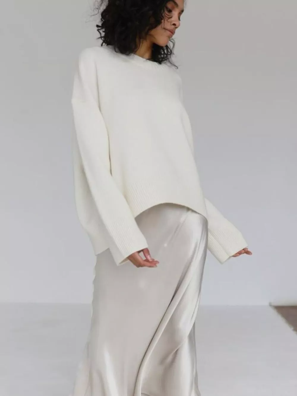 Ribbed Hem Round Neck Sweater, image 16