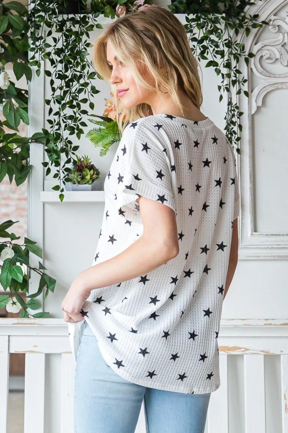 Full Size Star Print Short Sleeve V-Neck Waffle Knit T-Shirt, image 2