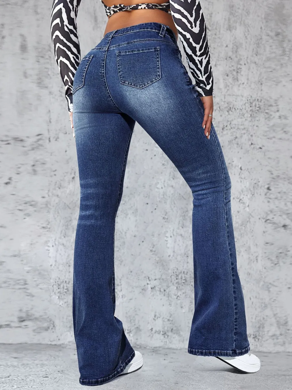 High Rise Jeans with Pockets, image 2