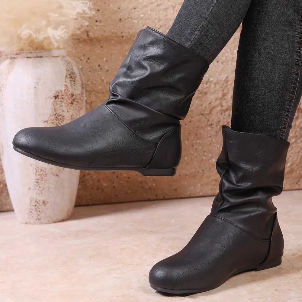 Flat Ankle Boots with Wrinkled Design, image 3