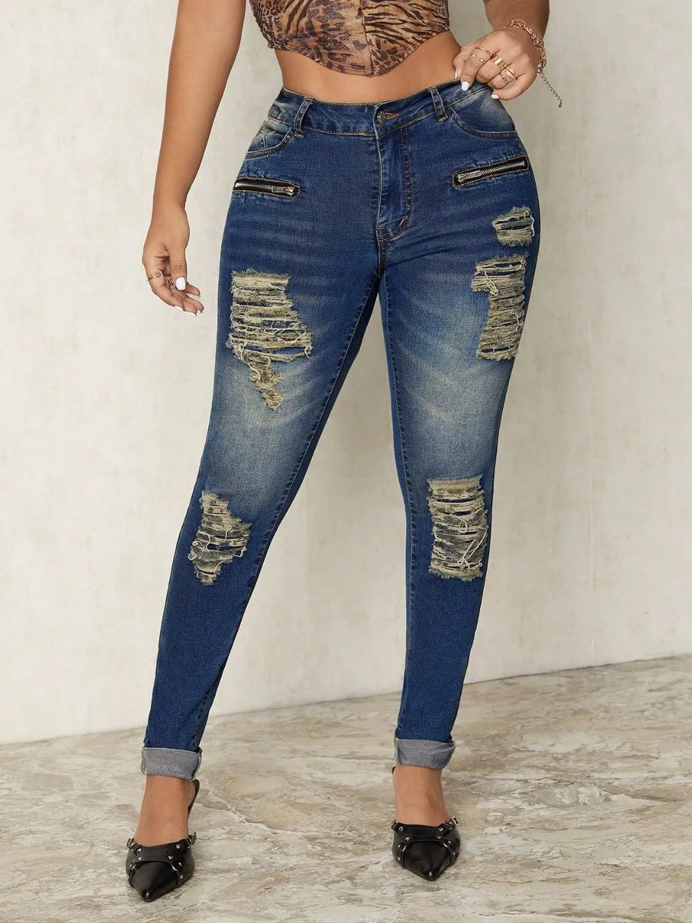 Distressed Skinny Jeans