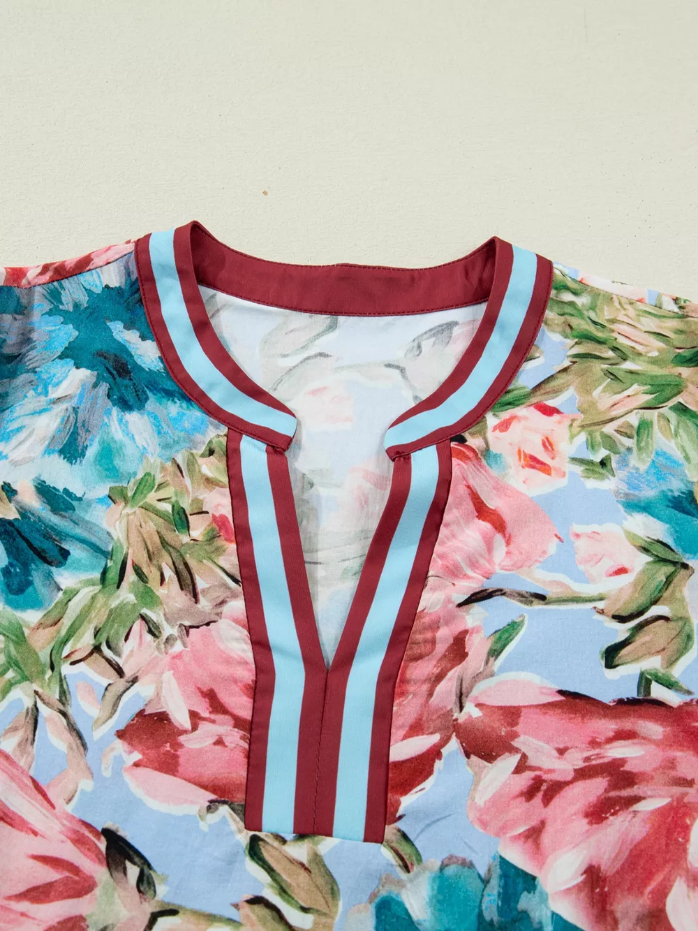 Contrast Trim V Neck Cuffed Bracelet Sleeve Floral Blouse, image 8
