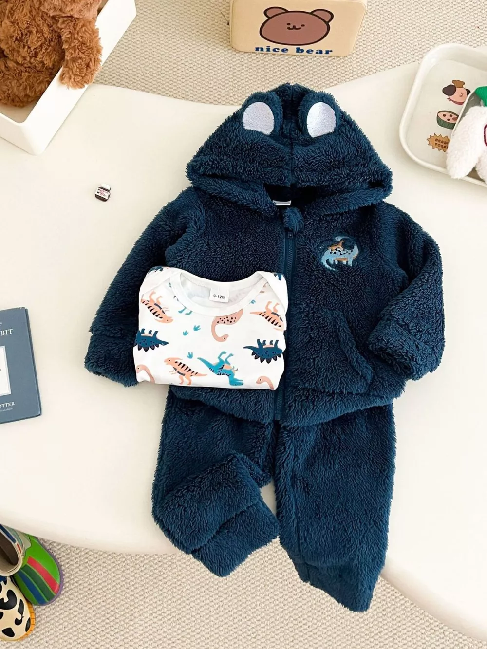 Children's Dinosaur Fleece Hoodie and Pants Set with Dinosaur Print Bodysuit