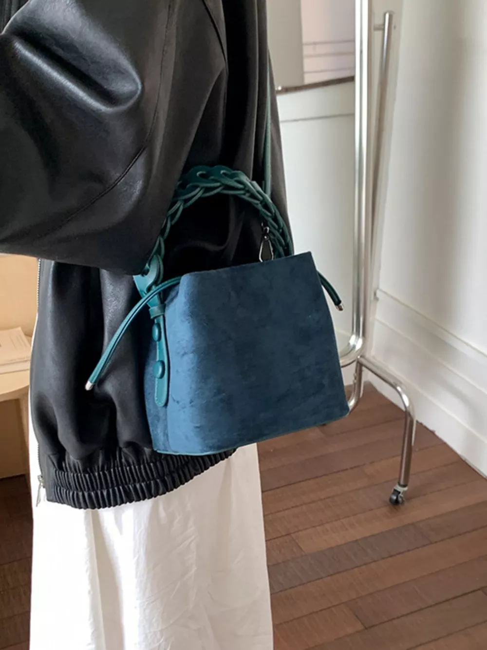 Chain Strap Crossbody Bag, image 10