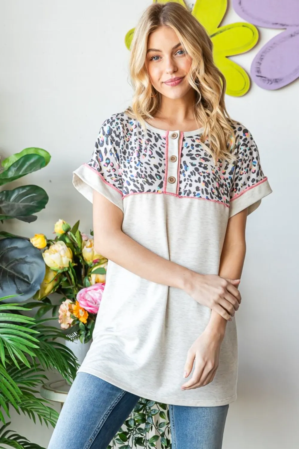 Full Size Exposed Seam Leopard Short Sleeve T-Shirt, image 4