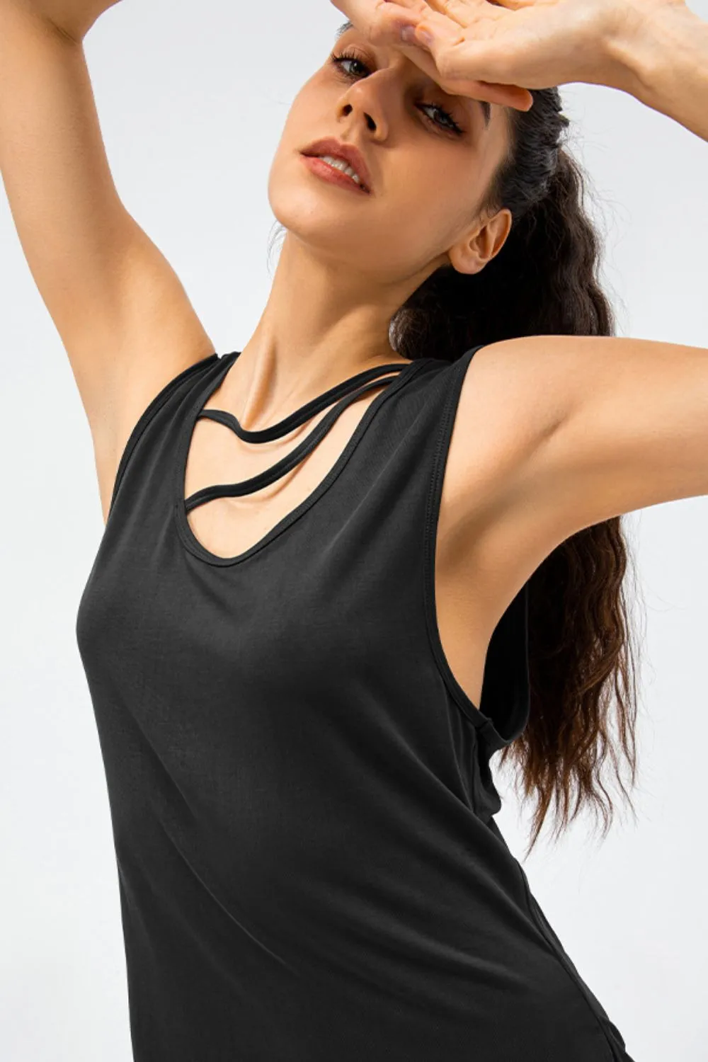 Cutout Reversible Active Tank, image 4