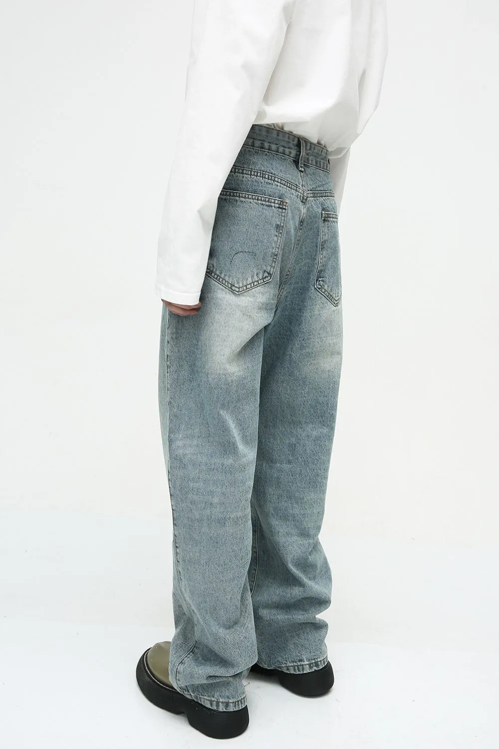 Mid Rise Jeans with Pockets, image 3