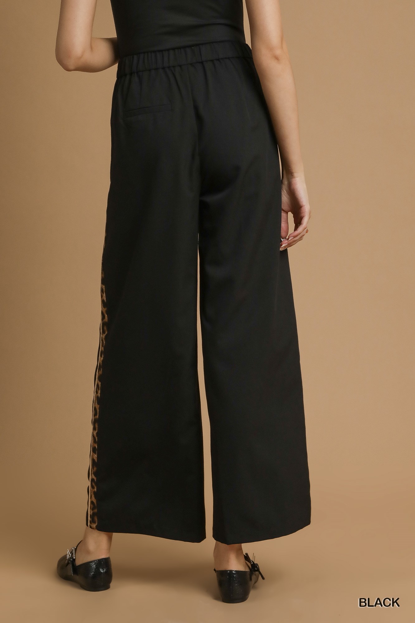 Front Pleated Wide-Leg Pants with Contrast Trim, image 3