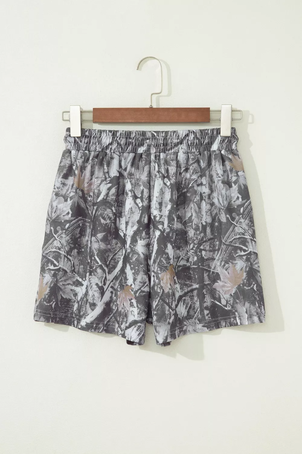 Abstract Maple Leaf Printed Tie Elastic Waist Shorts, image 4