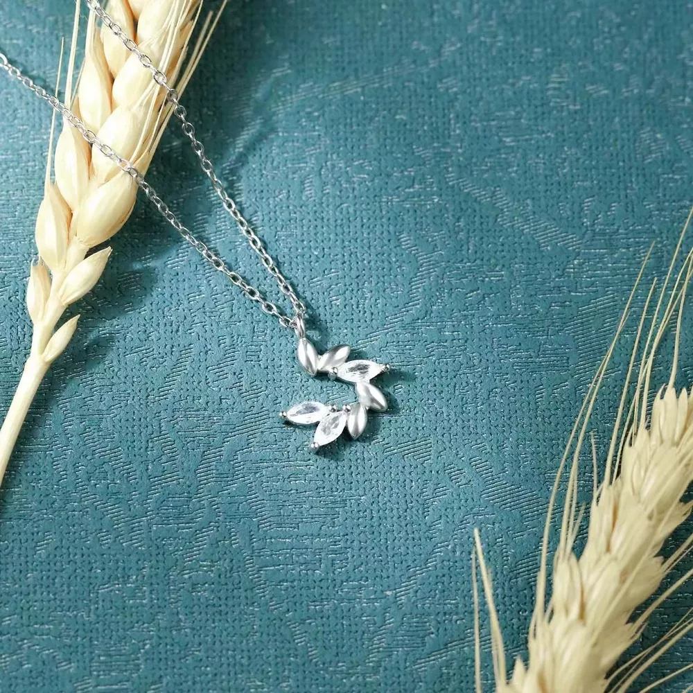 925 Sterling Silver Zircon Leaf Pendant Necklace, image 4