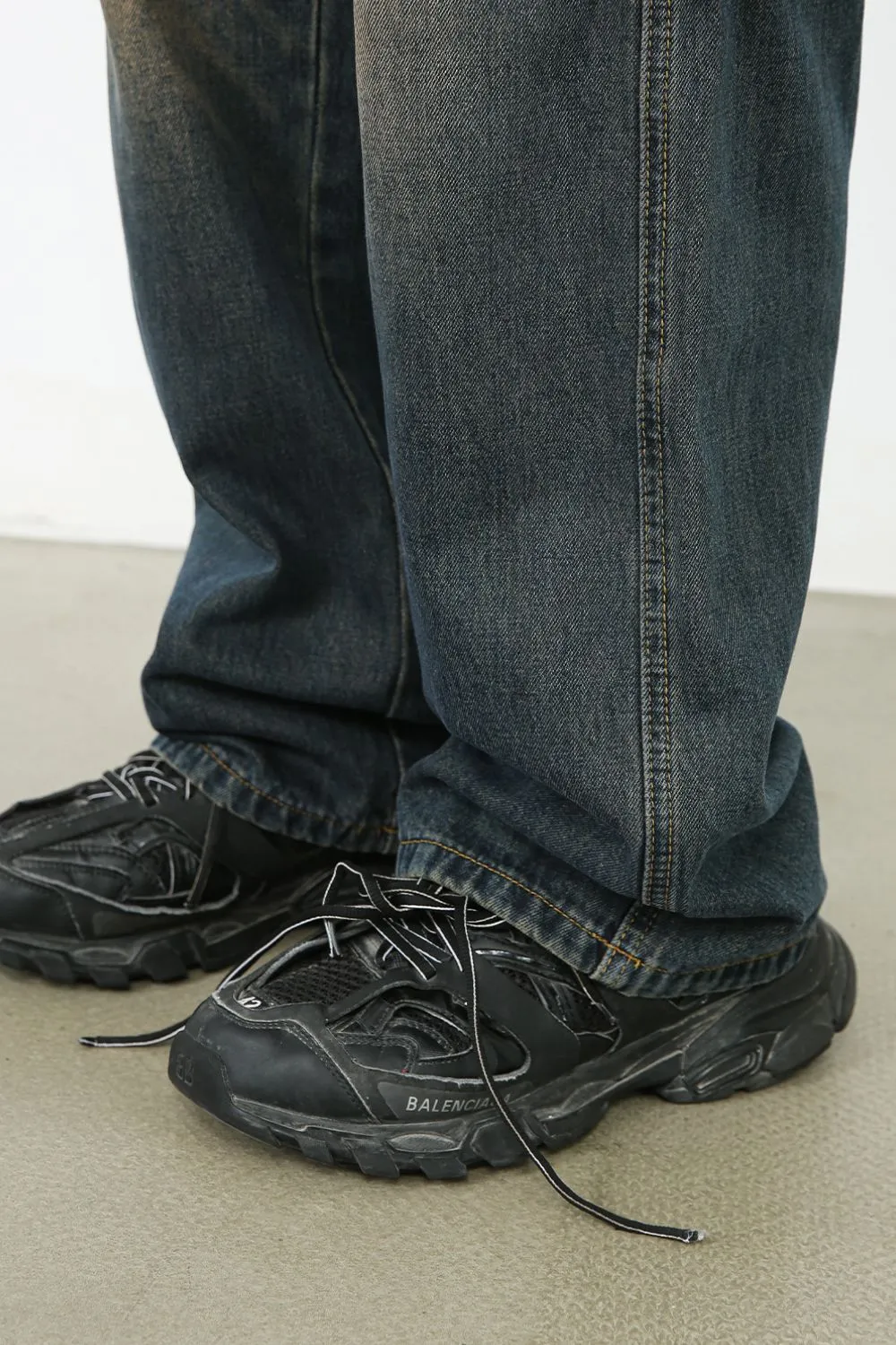 Men's Baggy Jeans with Cargo Pockets, image 4
