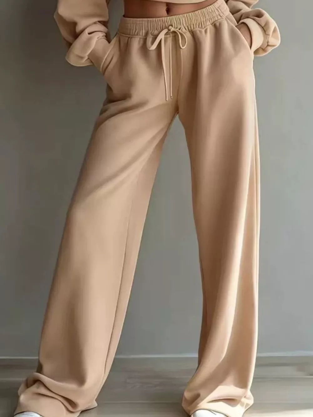 Round Neck Cropped Sweatshirt and Wide-Leg Pants, image 15