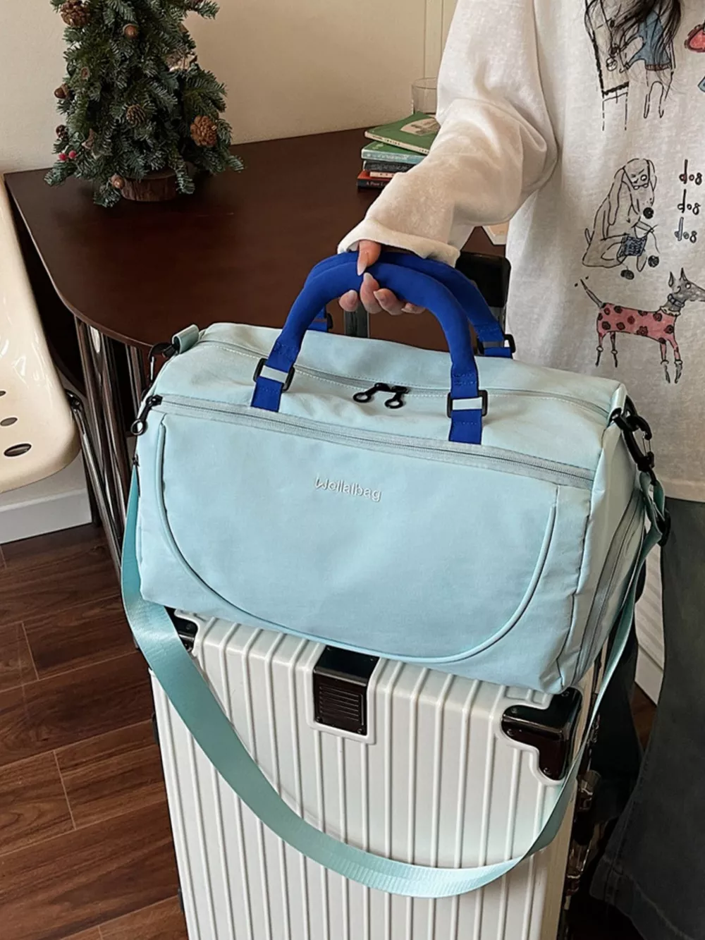 Duffle Bag with Adjustable Strap, image 4
