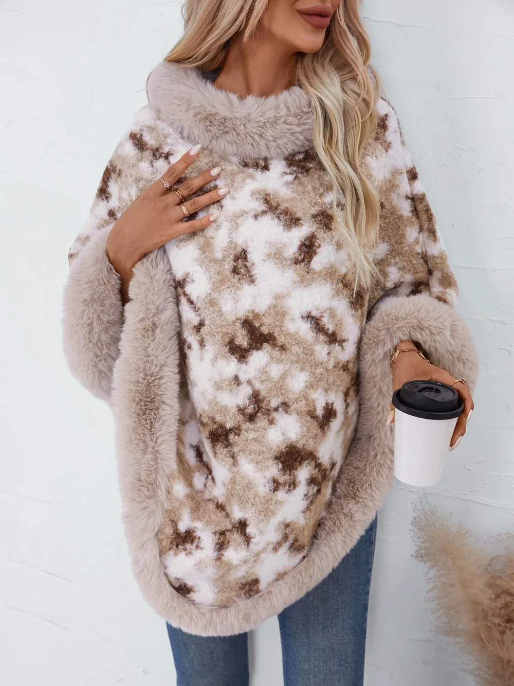 Furry Contrast Three-Quarter Poncho, image 4
