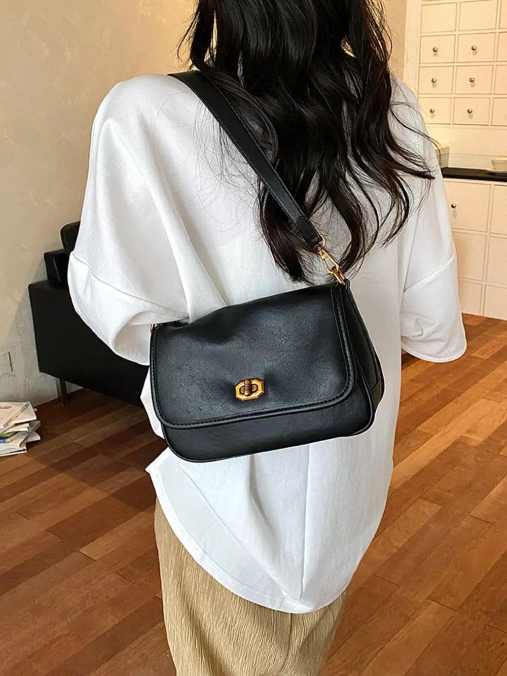 Twist Lock Flap Shoulder Bag, image 4