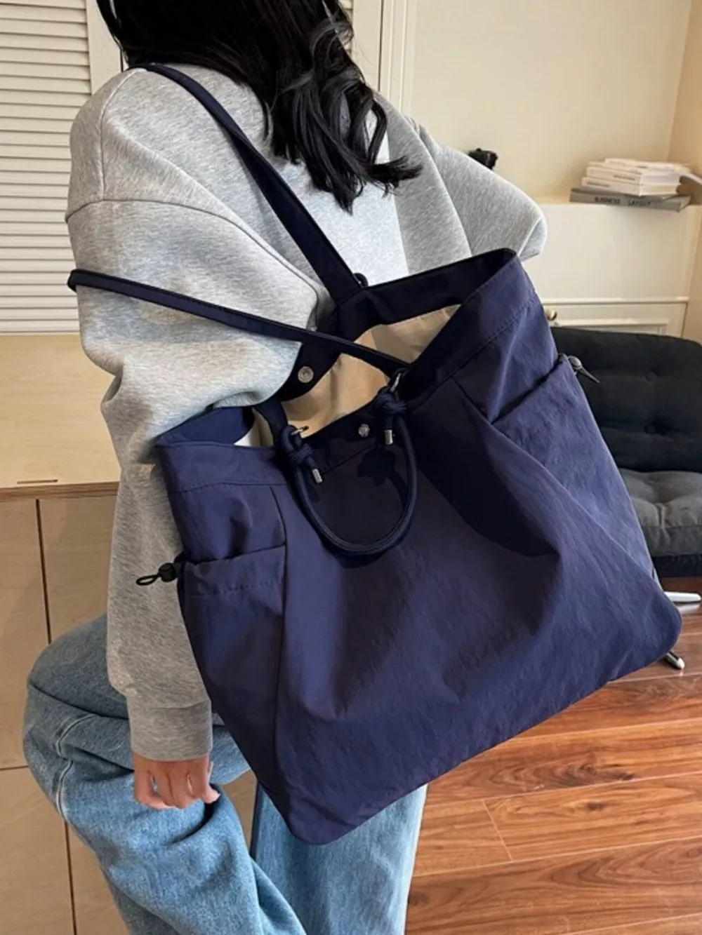 Nylon Lightweight Large Capacity Shoulder Bag, image 3