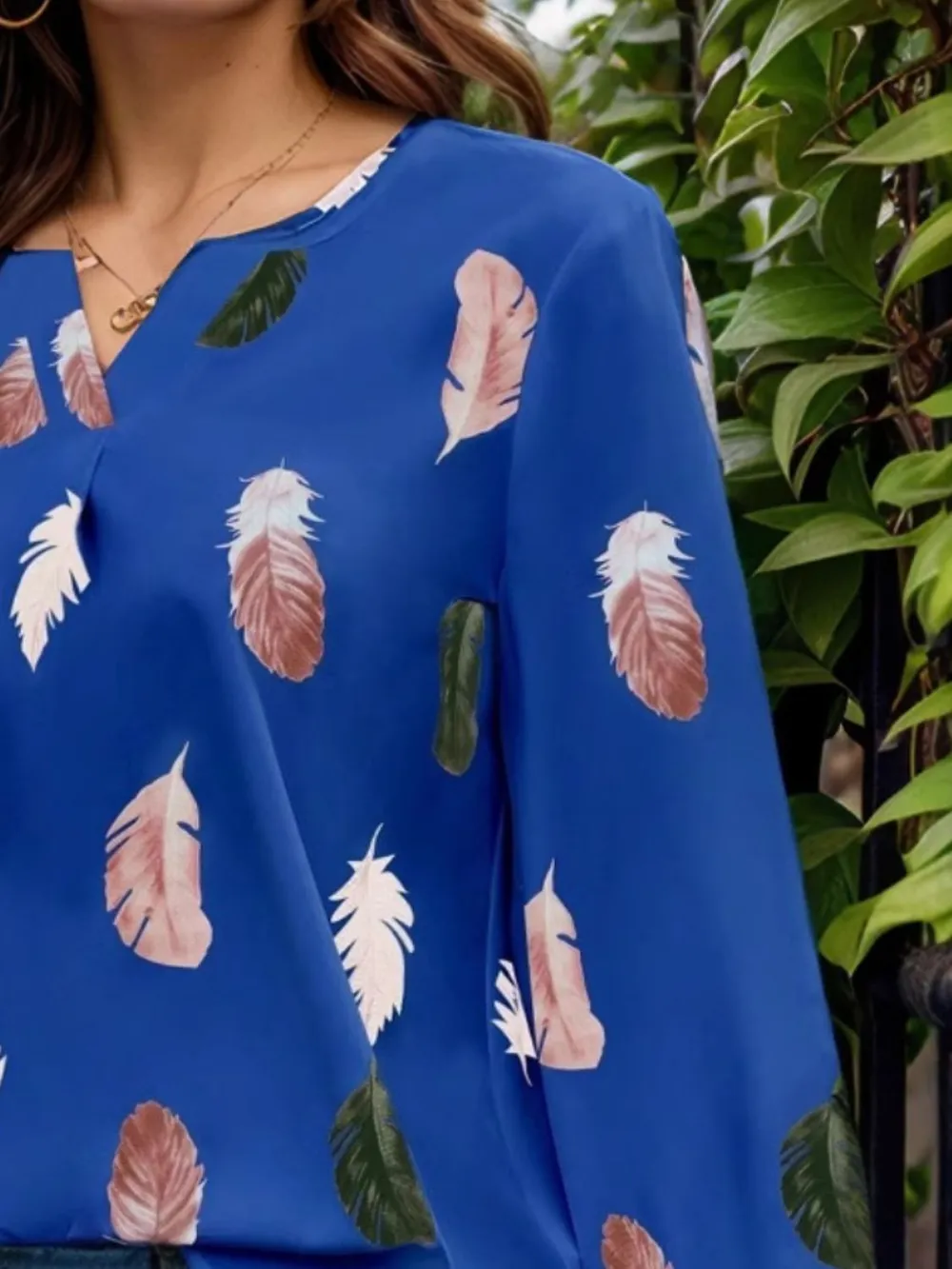 Feather Print Notched Balloon Sleeve Top, image 4
