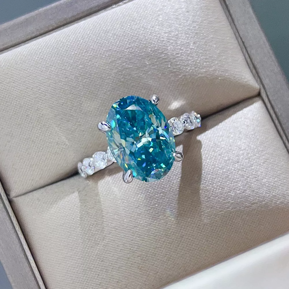 10 Carat 925 Sterling Silver Moissanite Oval Ring