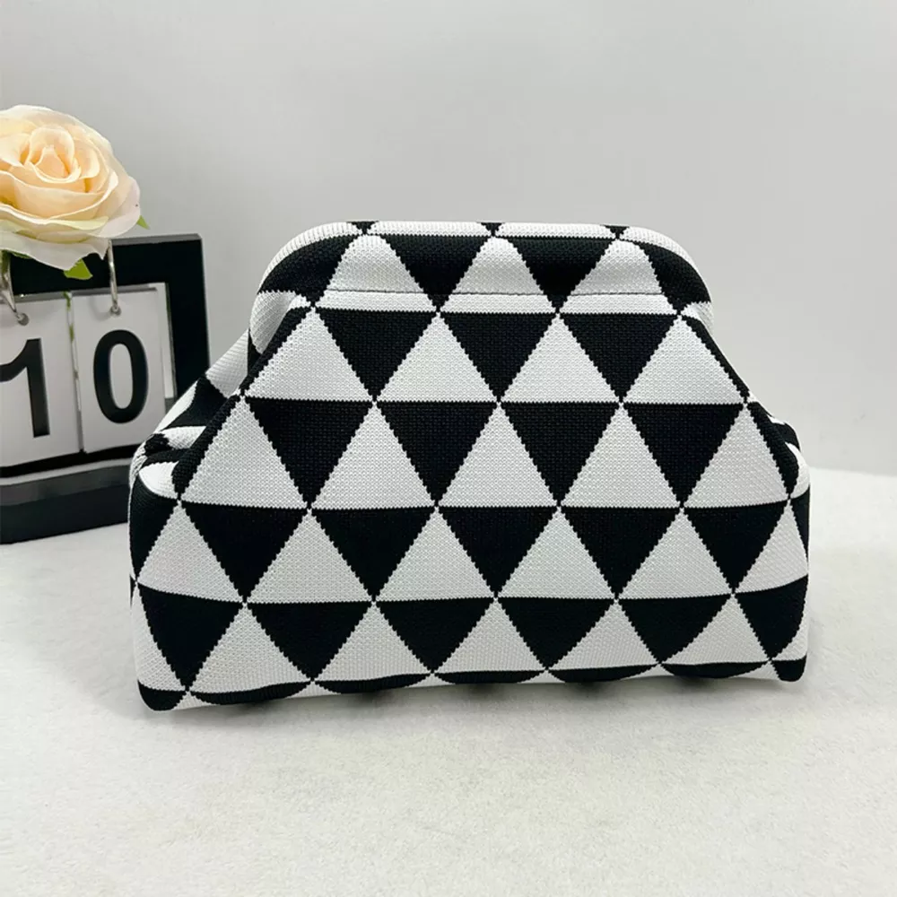 Portable Contrast Knit Clutch, image 10