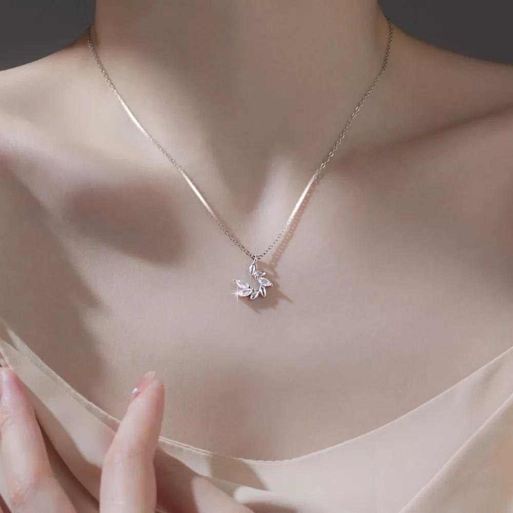 925 Sterling Silver Zircon Leaf Pendant Necklace, image 6