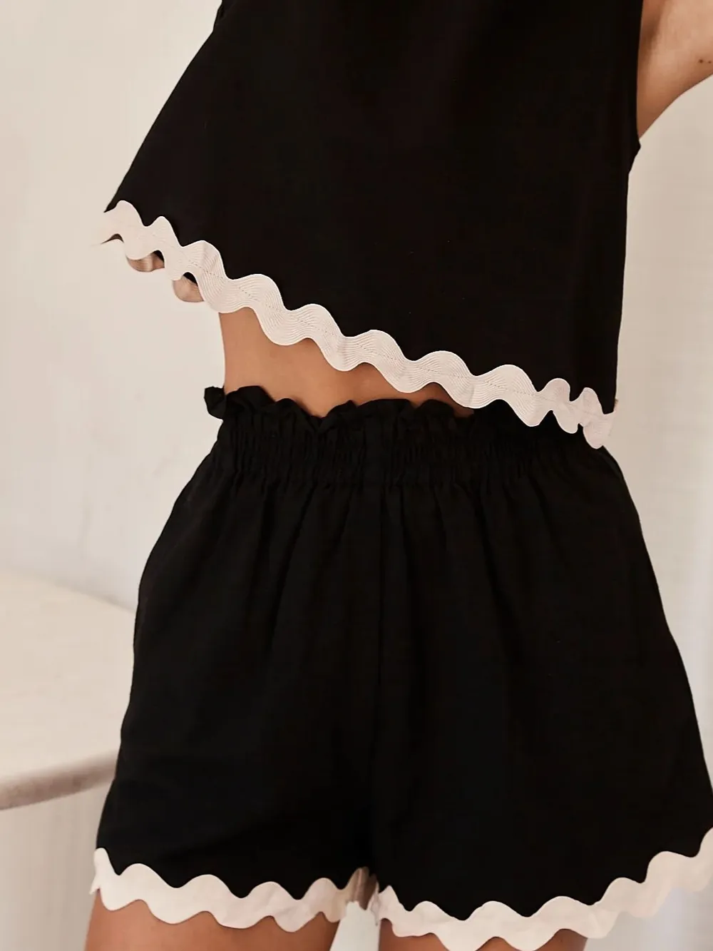 Contrast Trim Round Neck Tank and Shots Set, image 3