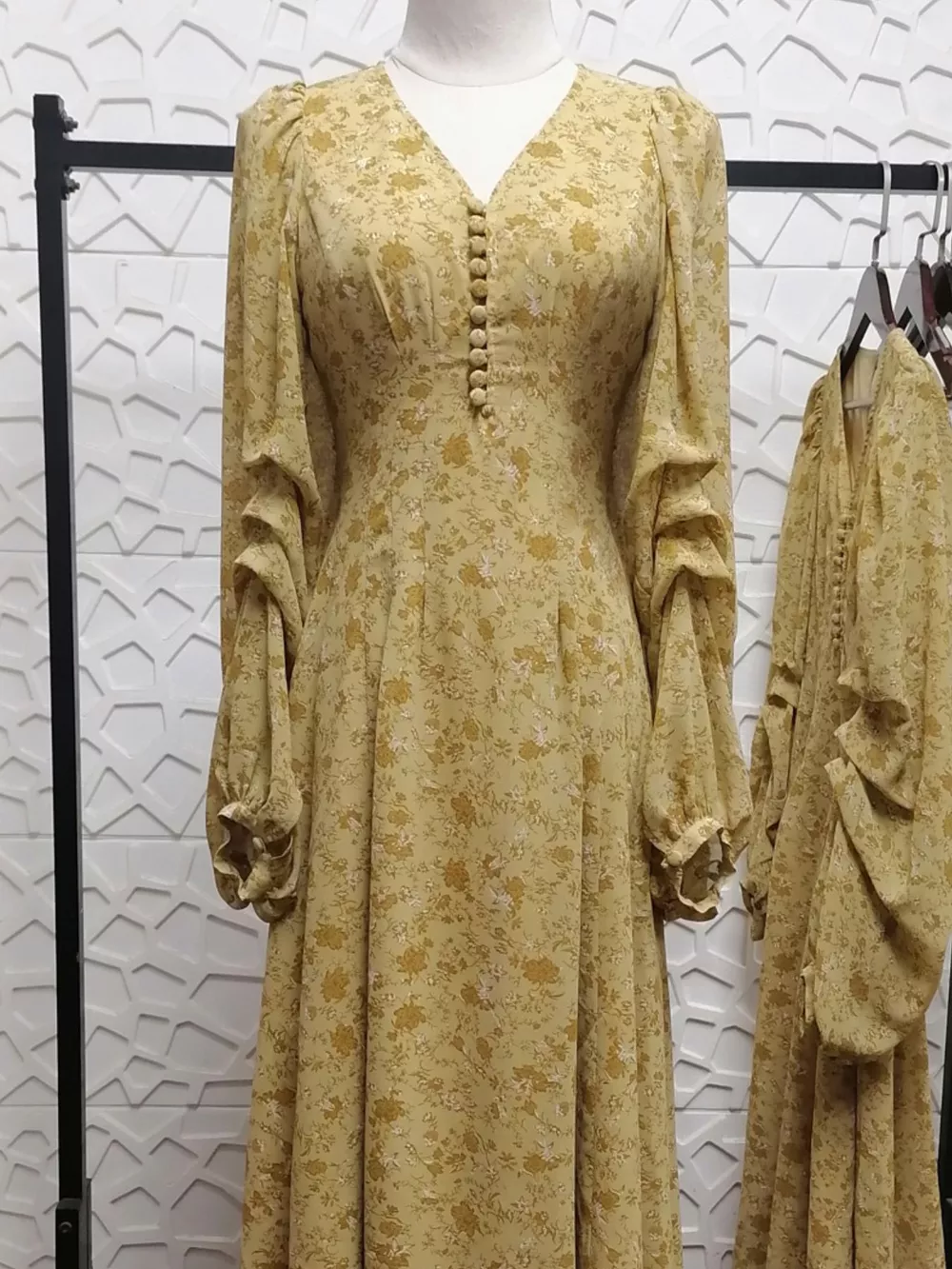 Vintage Floral Print V-Neck Long Sleeve Button-Down Midi Dress, image 5