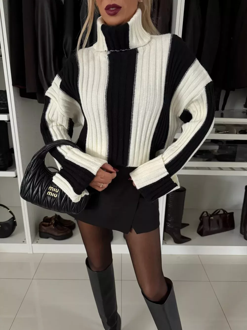 Color Block Ribbed Turtleneck Sweater