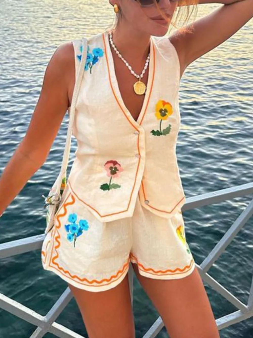 Floral Printed V-Neck Vest and Shorts Set, image 2