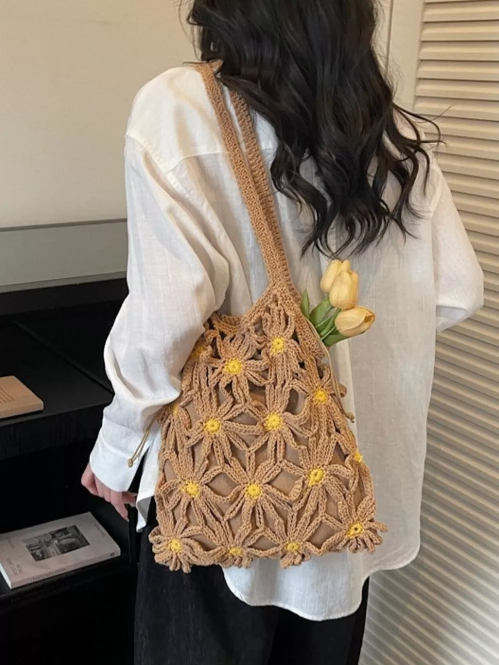 Crochet Daisy Shoulder Bag, image 5