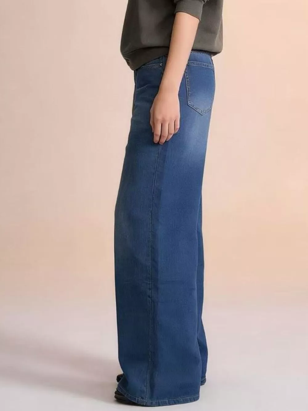 High-Waisted Wide Leg Jeans, image 8