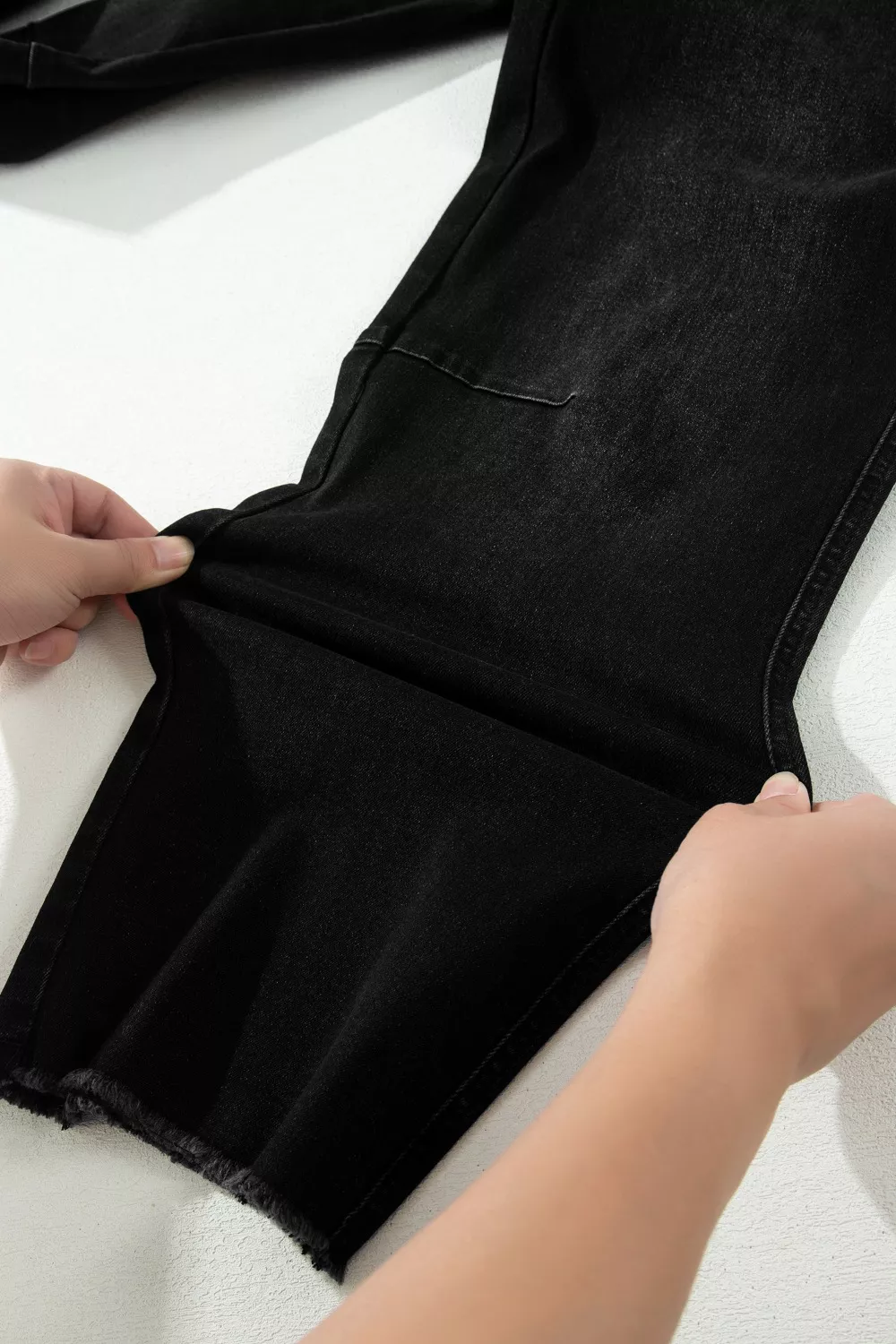 Frayed Cropped Straight Jeans, image 8