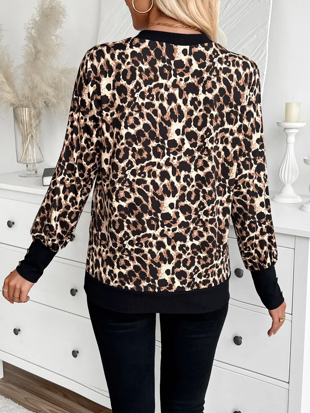 Leopard V-Neck Long Sleeve T-Shirt, image 4