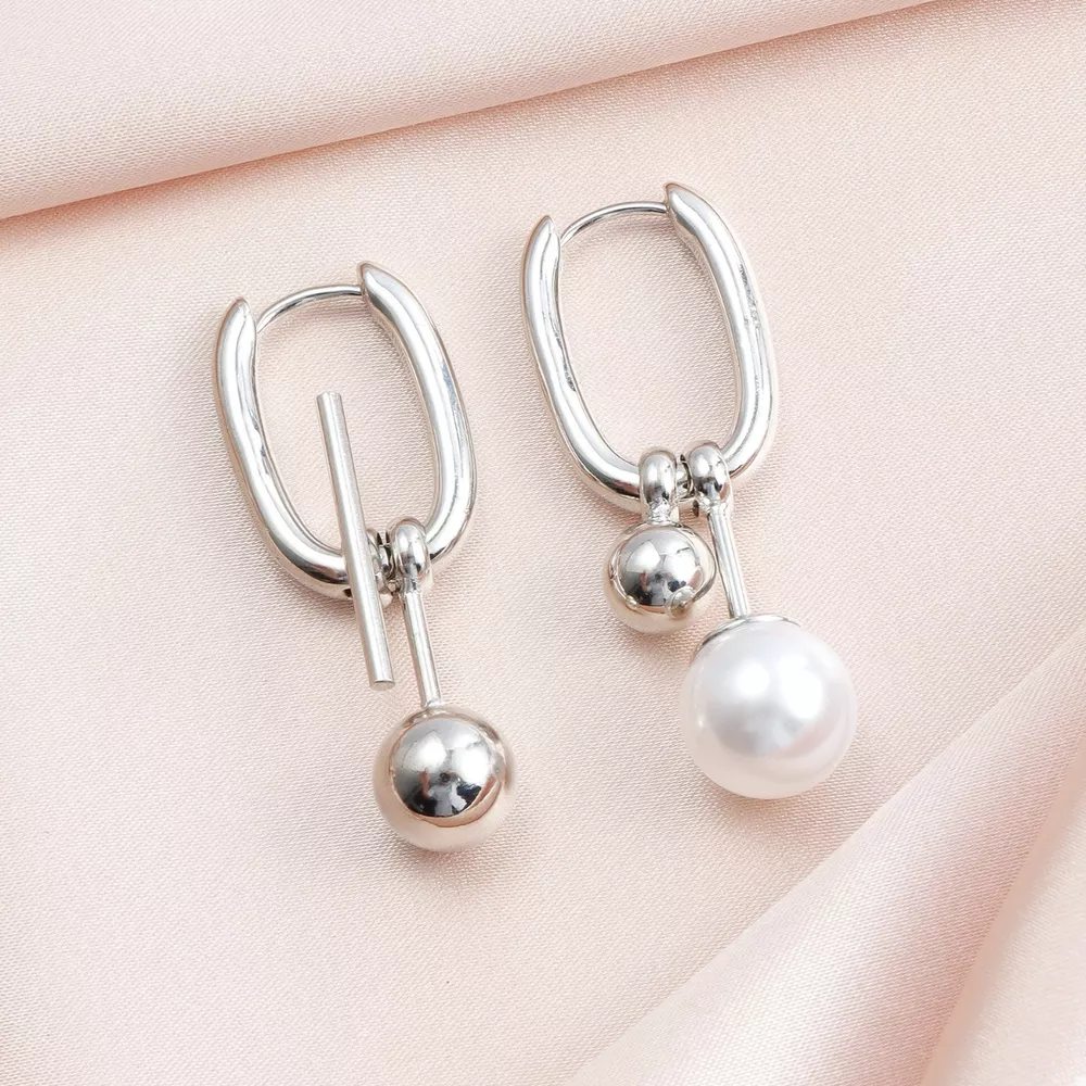 Asymmetrical Pearl Drop Hoop Earrings, image 4