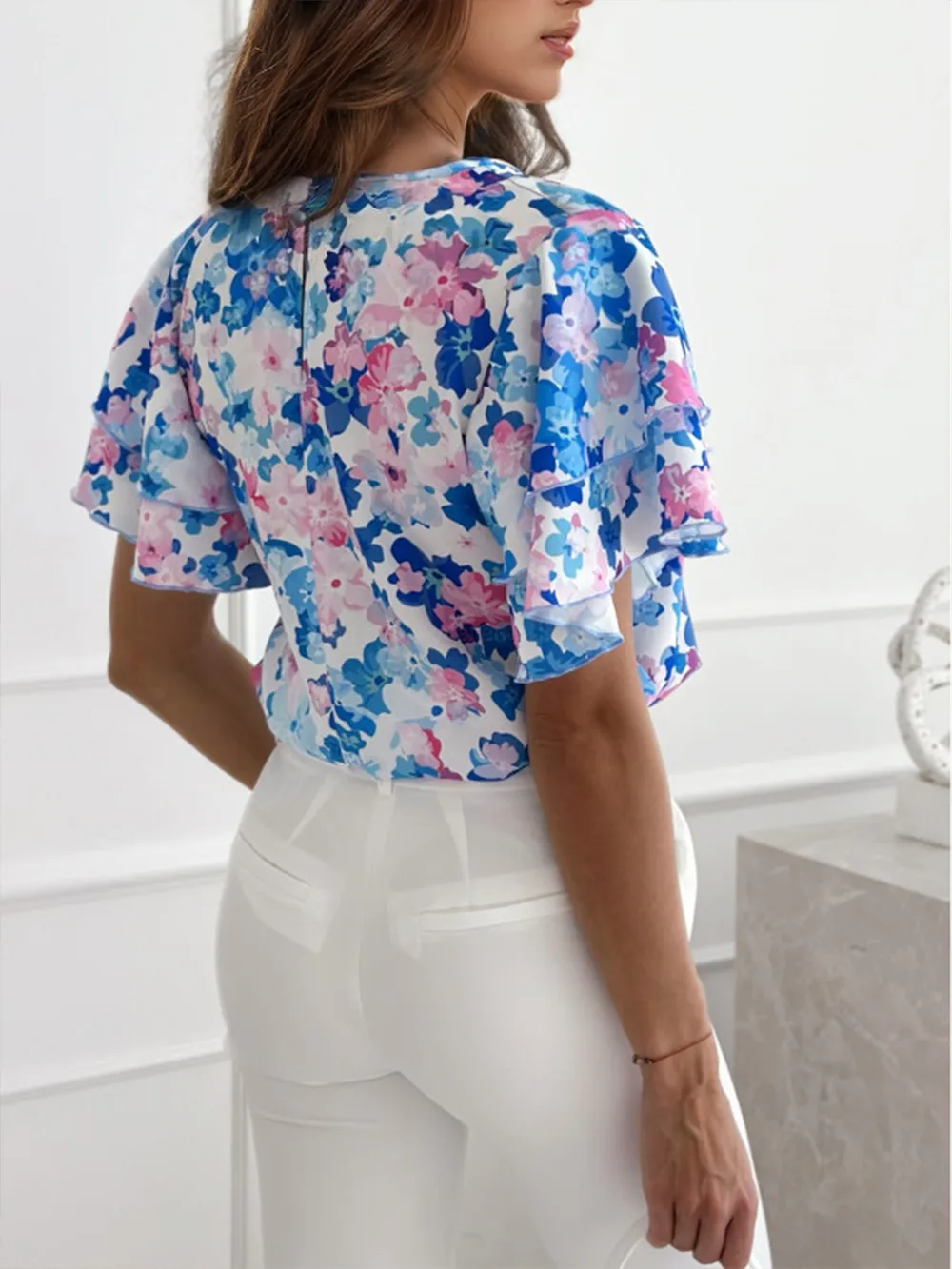 Floral Round Neck Flutter Sleeve Blouse, image 5