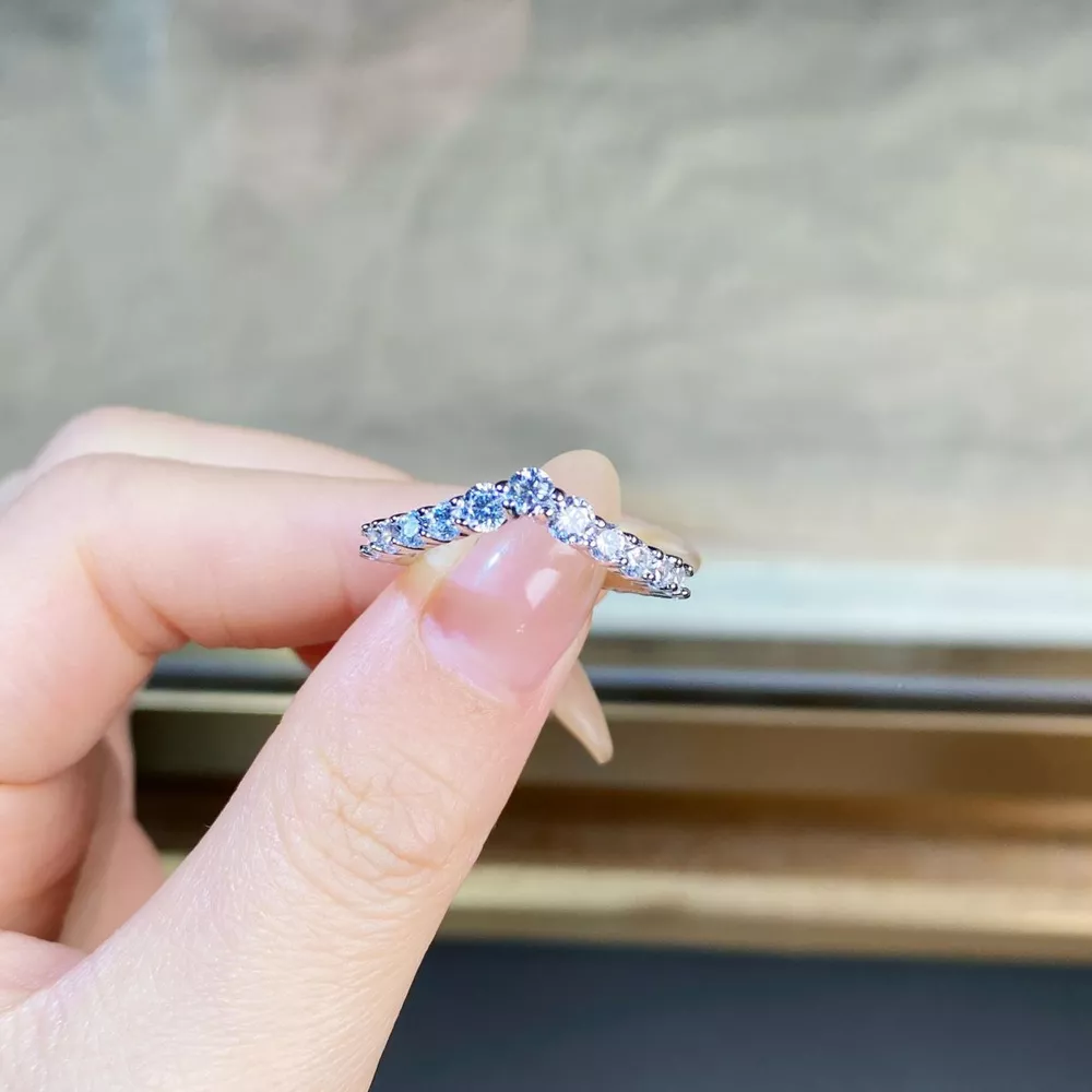 925 Sterling Silver Zircon V-Shaped Ring, image 2
