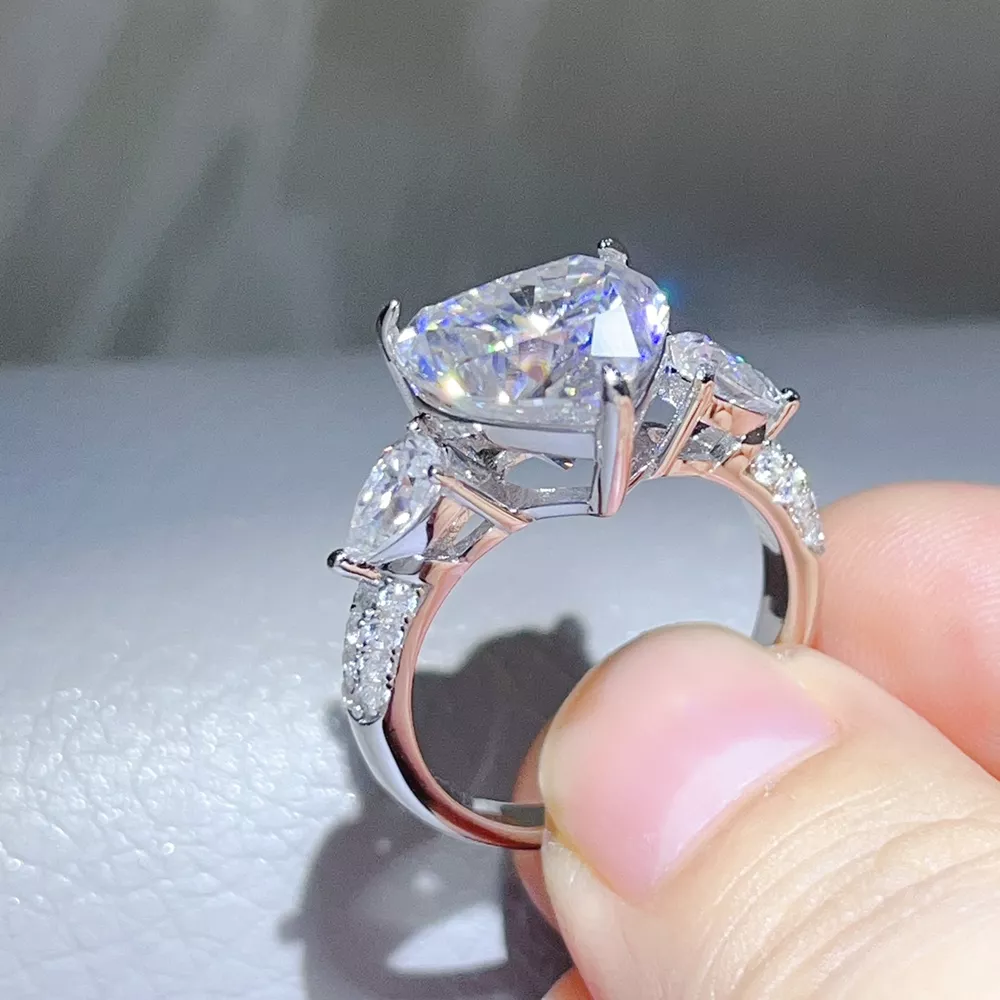 6 Carat 925 Sterling Silver Moissanite Heart Ring, image 3