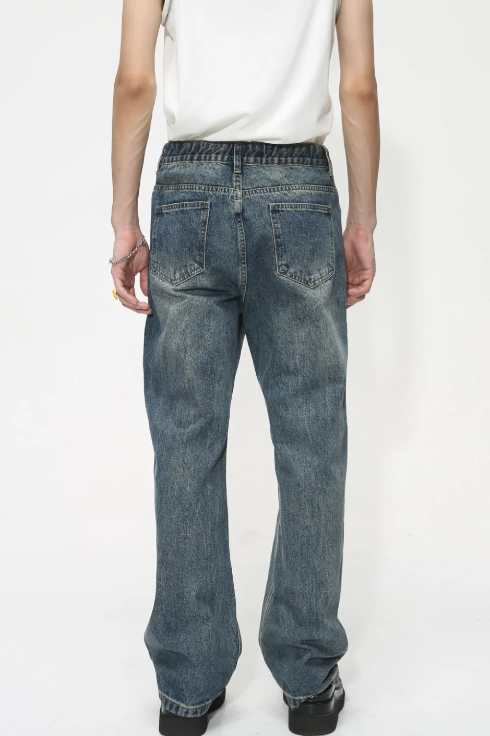 Mid Rise Jeans with Pockets, image 3